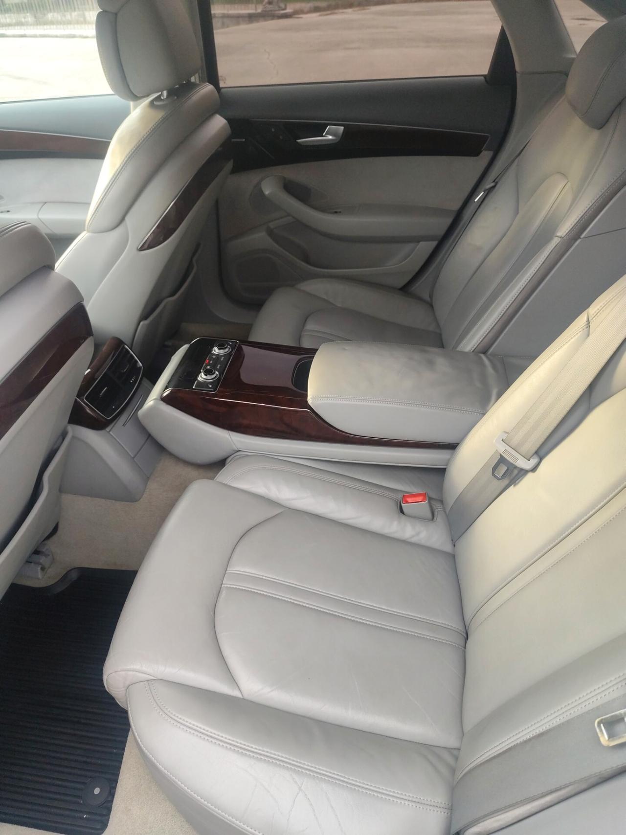 Audi A8 L 3.0 TDI 250 CV quattro tiptronic