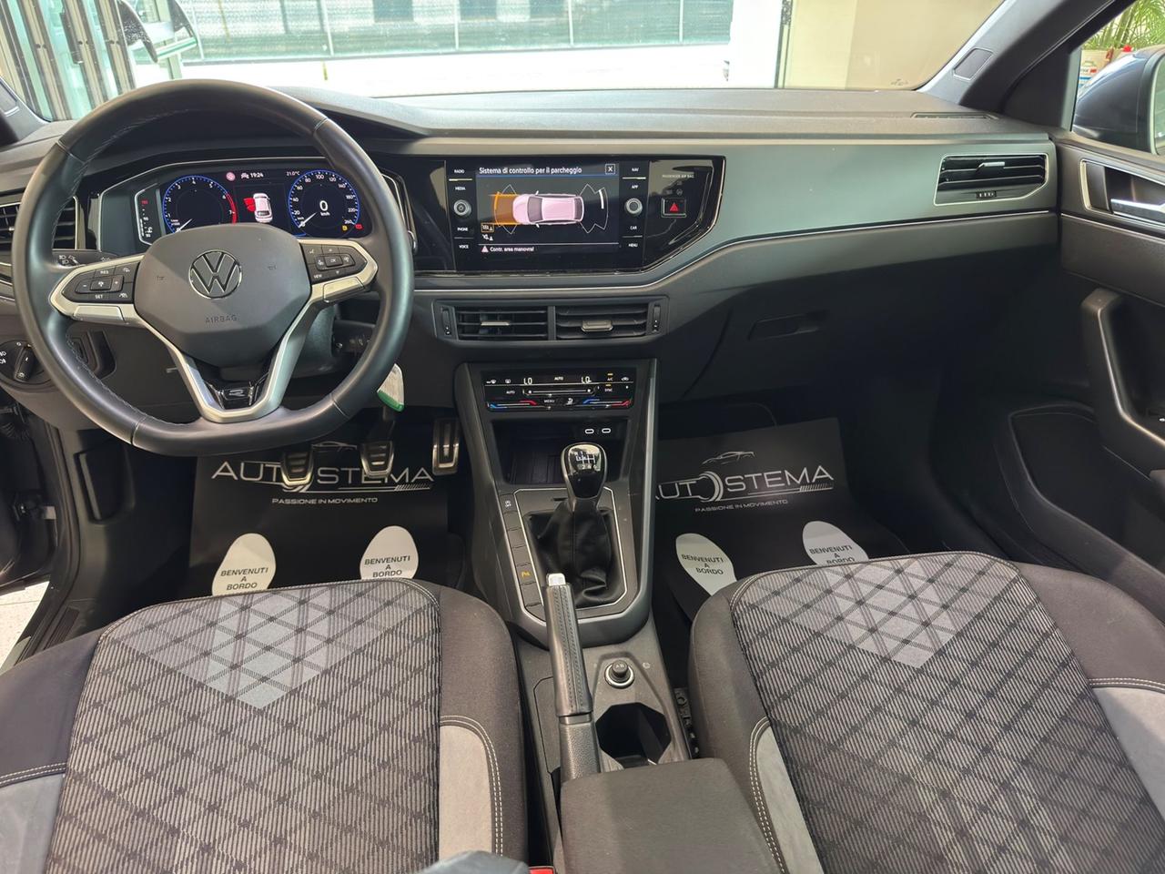 VOLKSWAGEN Taigo 1.0 tsi R-Line 115cv - TETTO APRIBILE