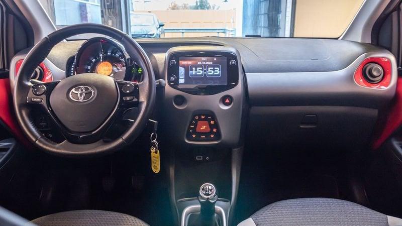 Toyota Aygo Connect 1.0 VVT-i 72 CV 5 porte x-play