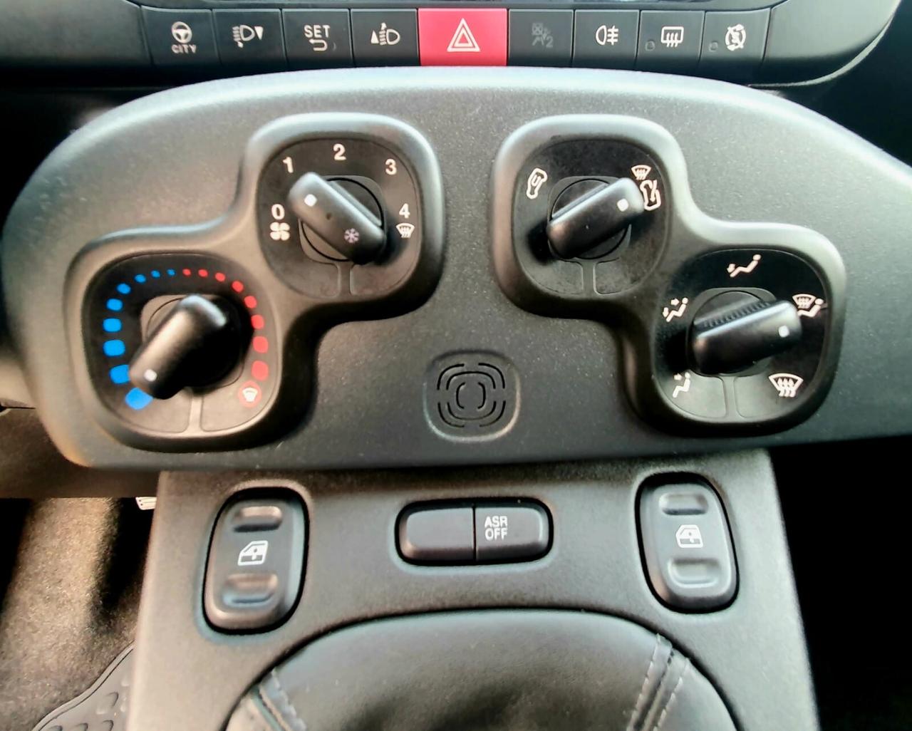 Fiat Panda 1.2 Connected by Wind