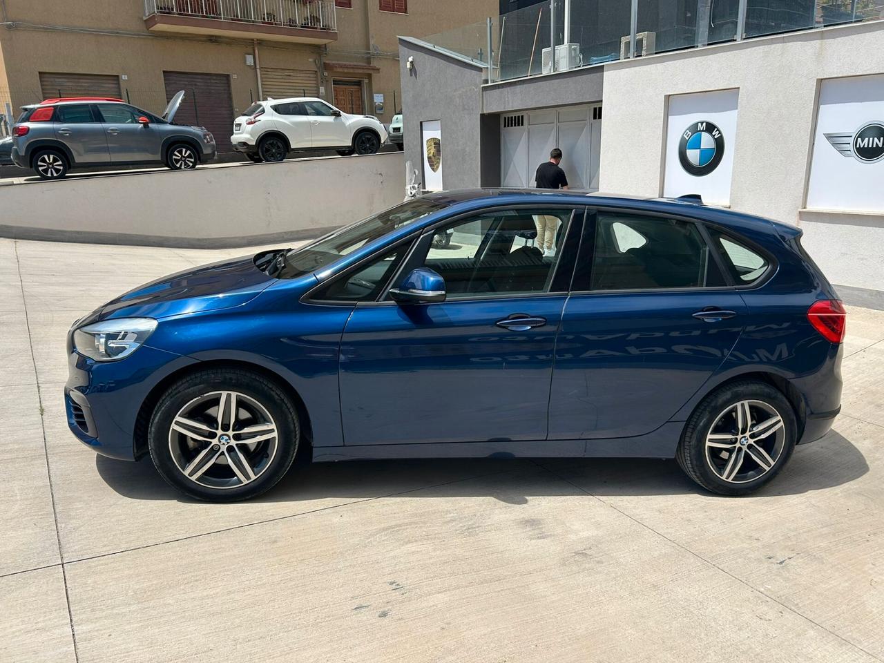 Bmw 2er Active Tourer 218d Active Tourer Advantage