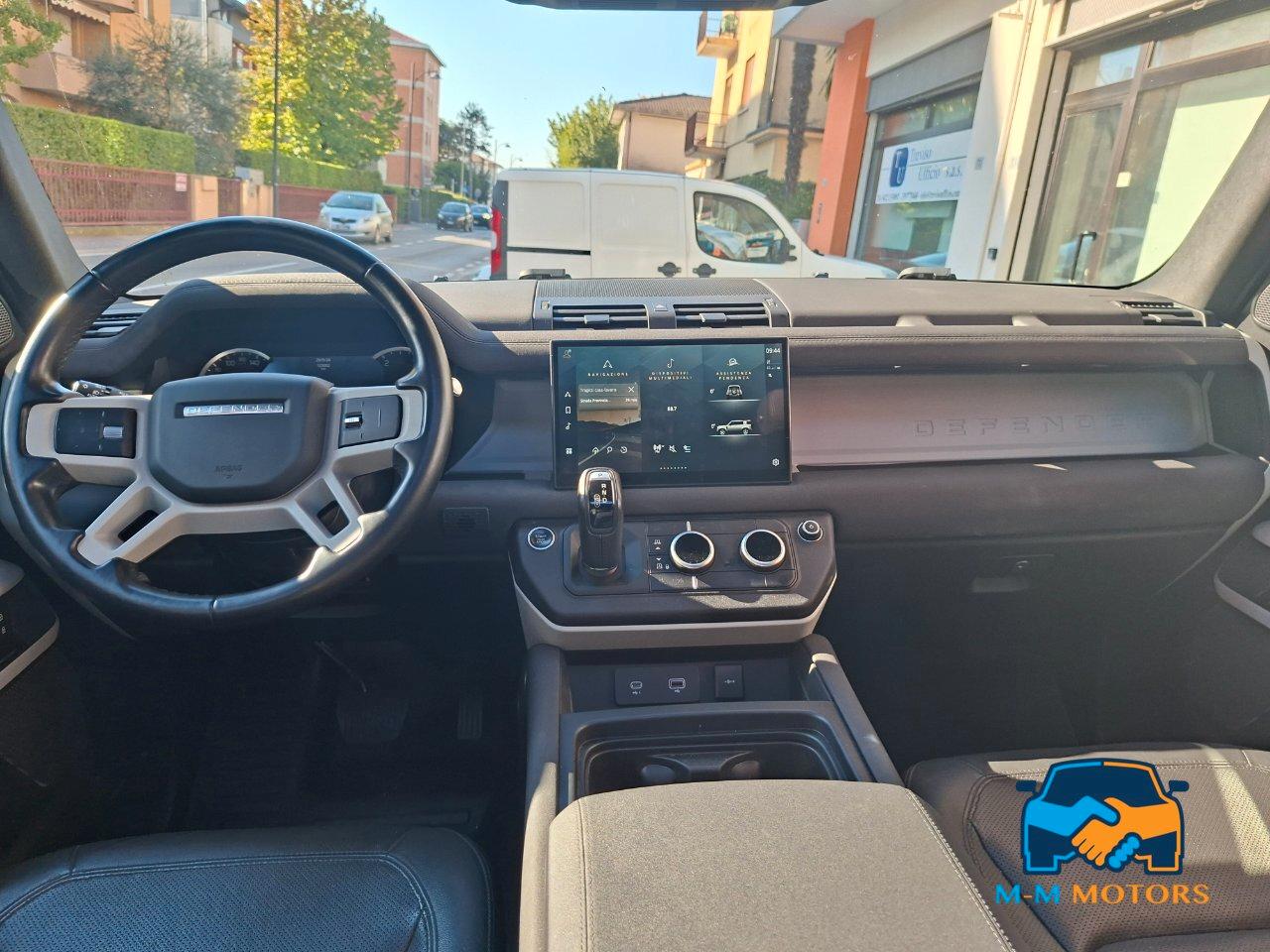 Land Rover Defender 110 3.0d i6 mhev SE awd 7p.ti