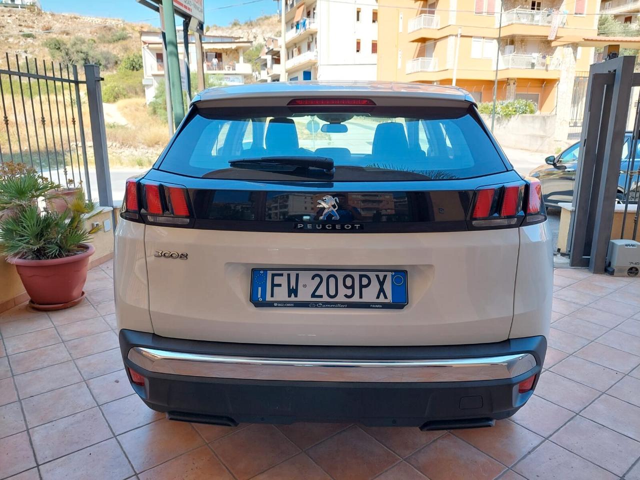 Peugeot 3008 BlueHDi 130 S&S Business