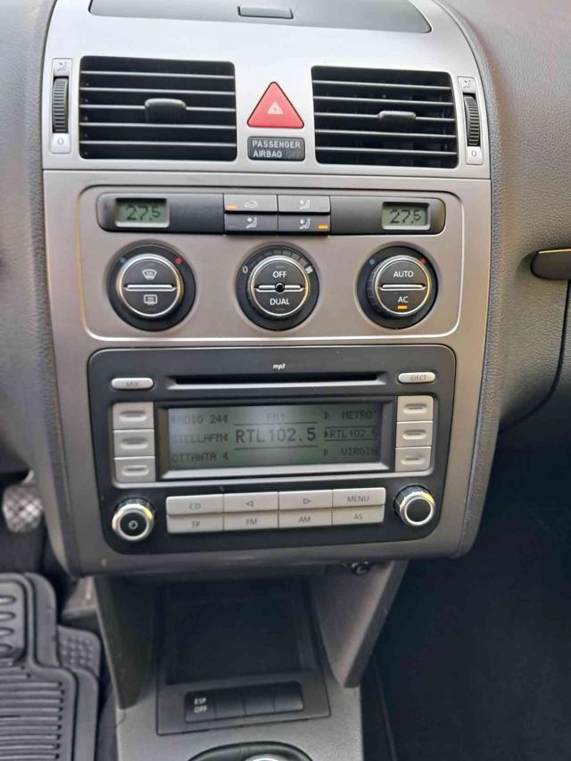VOLKSWAGEN Touran 2.0 16V TDI Highline 7 posti neopatentati