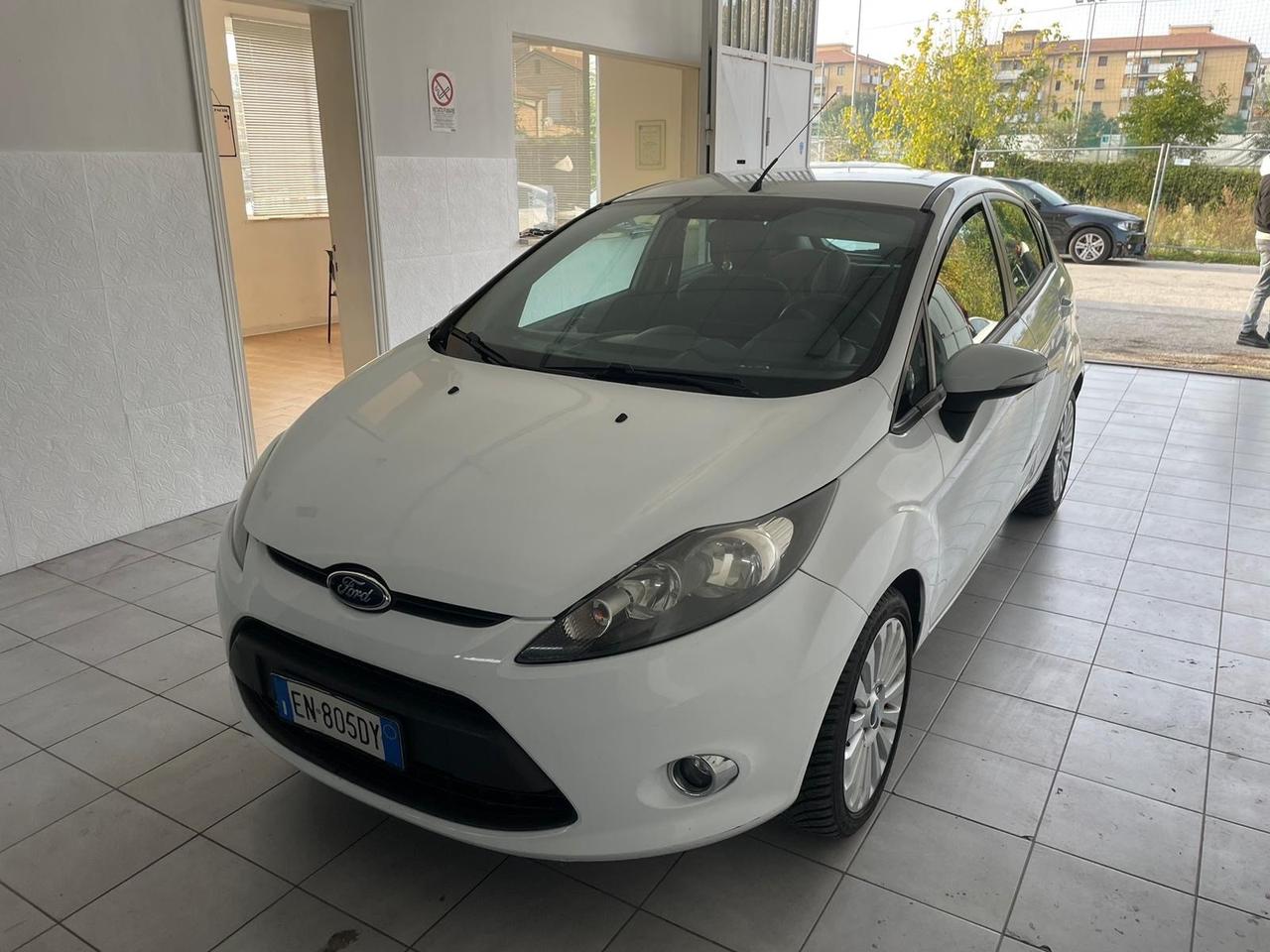 Ford Fiesta 1.4 5 porte Bz.- GPL Titanium