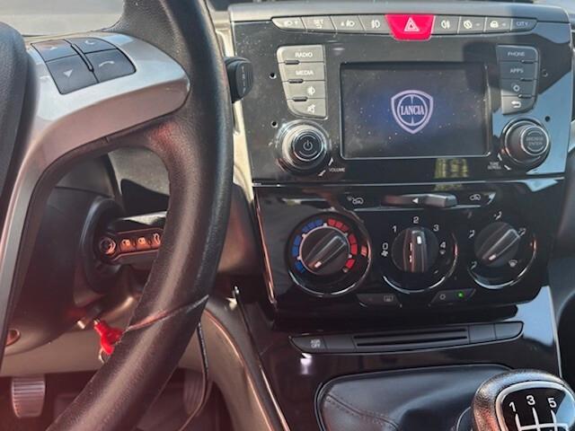 Lancia Ypsilon Neopatentato Anche permuta