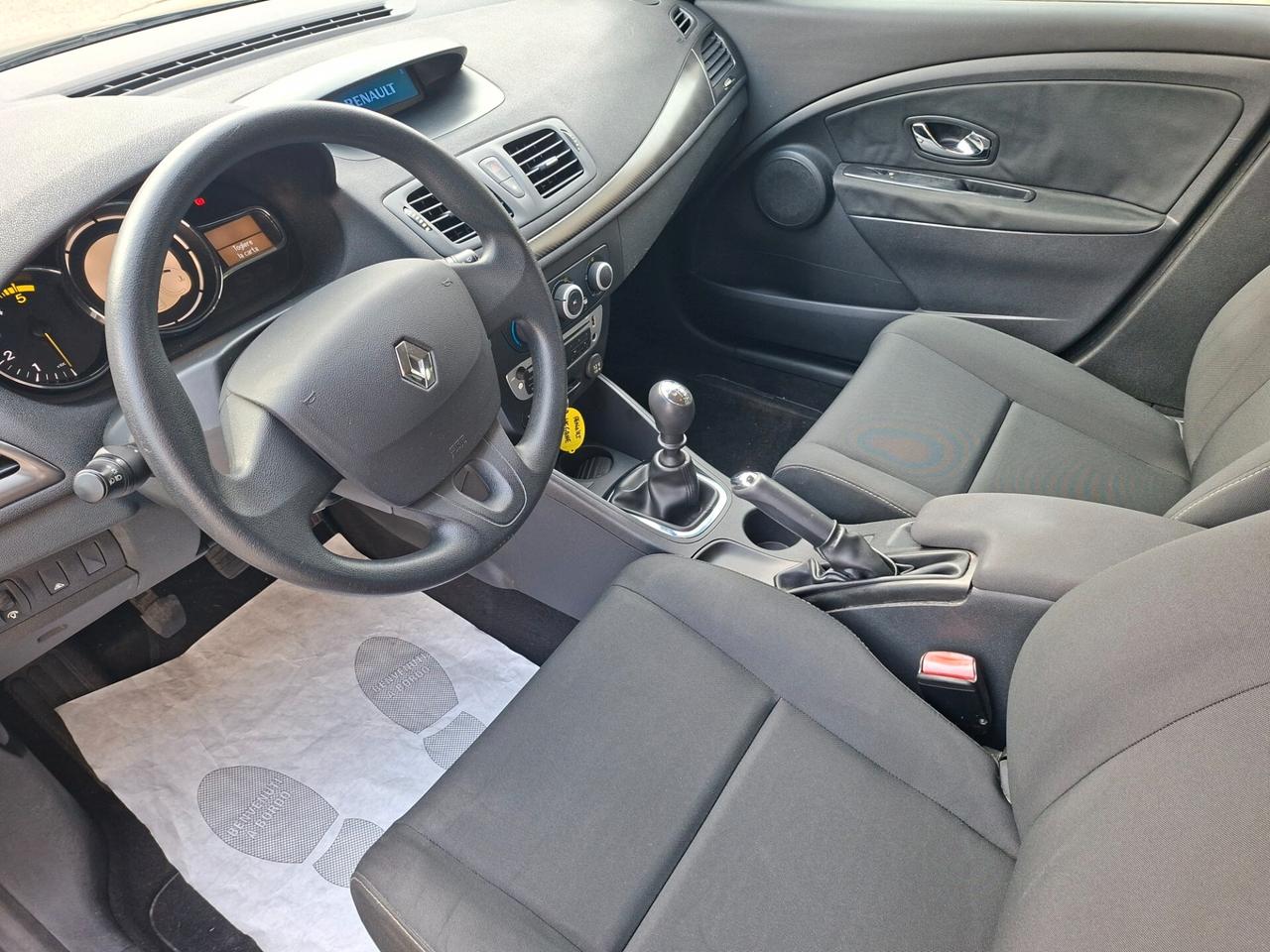 Renault Megane 1.5 dci Live *NEOPATENTATI*