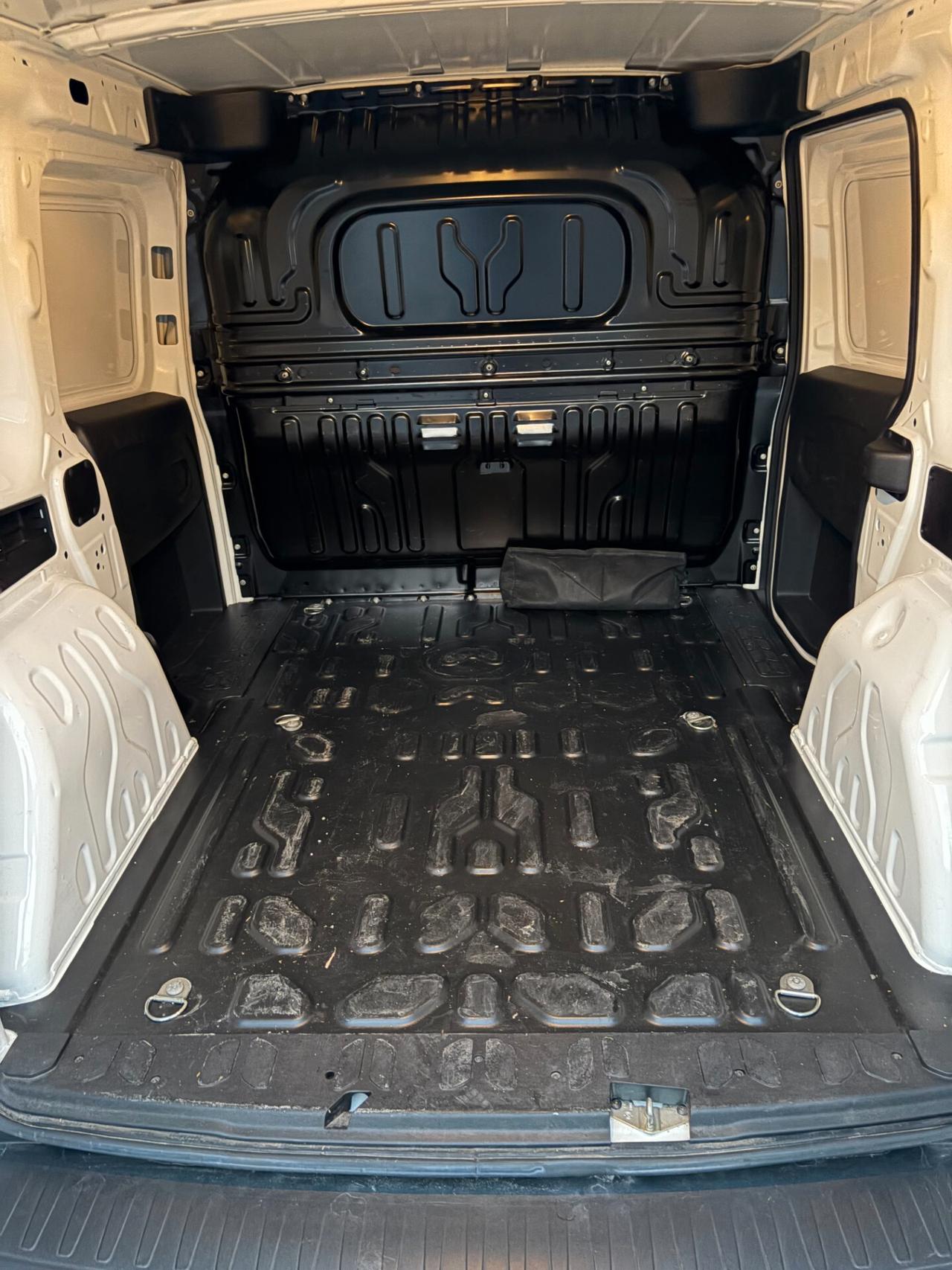 Fiat DOBLO 1.3 DIESEL ANNO 2021 KM 110.000 PER INFO 3279411053