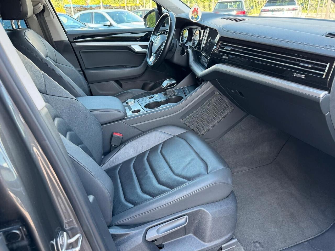 Volkswagen Touareg 3.0 V6 TDI SCR Black Style