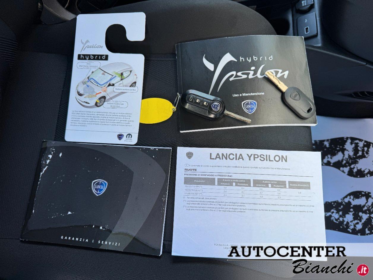 Lancia Ypsilon 5 Porte 1.0 firefly hybrid Gold s&s 70cv