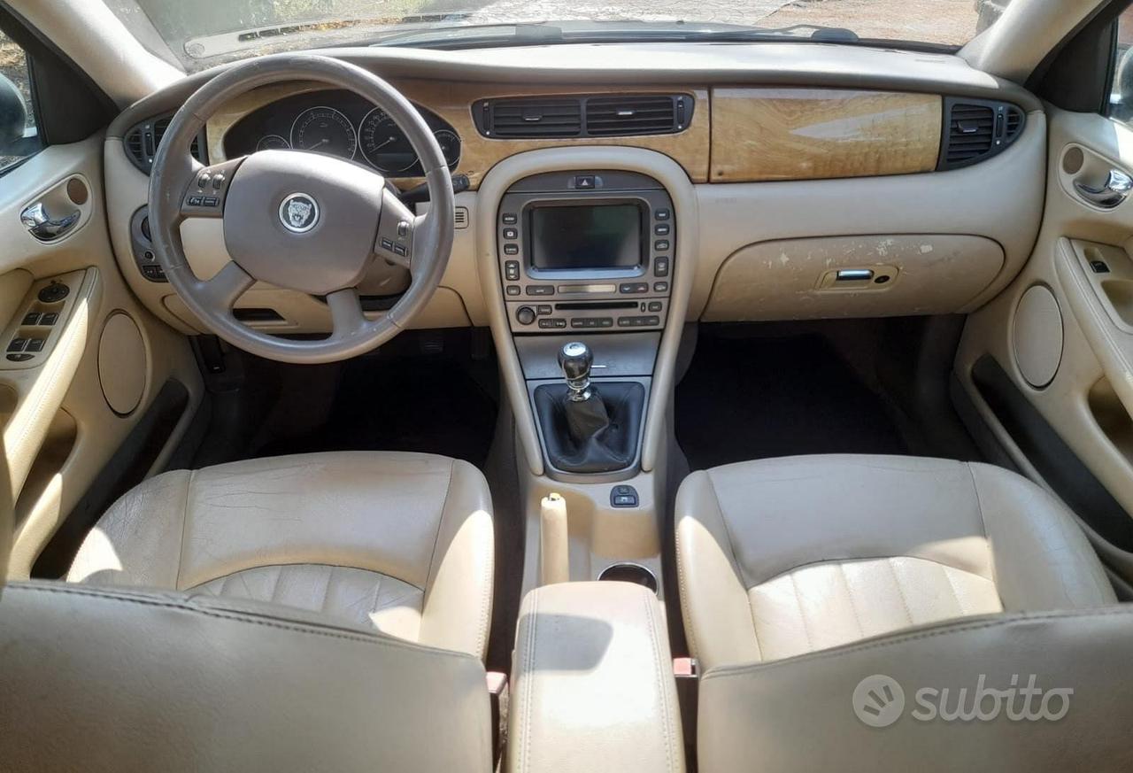 JAGUAR X-TYPE 2.0 D STATION WAGON ASI CRS LIBRETTO