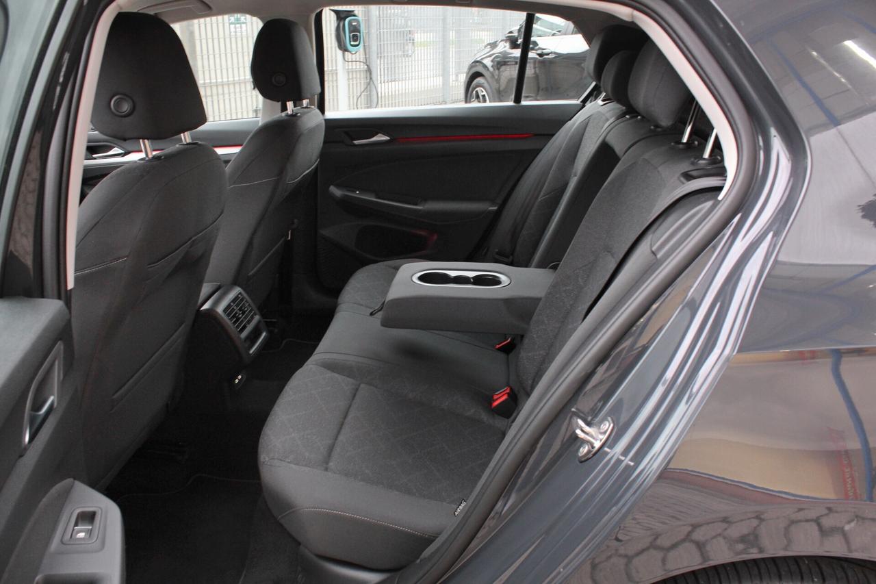 Volkswagen Golf 2.0 TDI 115CV DSG SCR Life ***BLACK WEEK -5% di sconto***