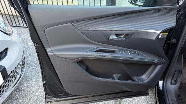 PEUGEOT 3008 HYBRID 180 e-EAT8 ALLURE PACK*24M.G.*