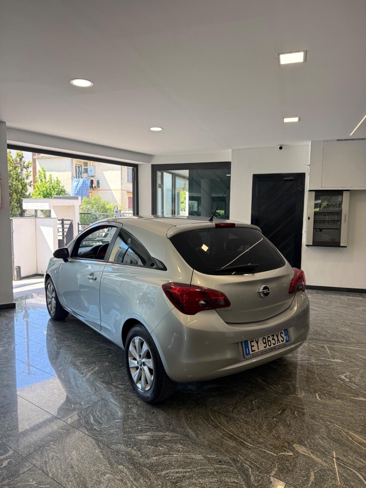 Opel Corsa 1.2 3 porte Edition