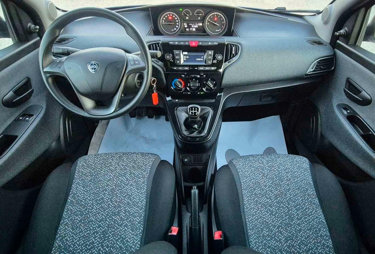 Lancia Ypsilon 1.2 69 CV 5 porte Elefantino Blu km 13732