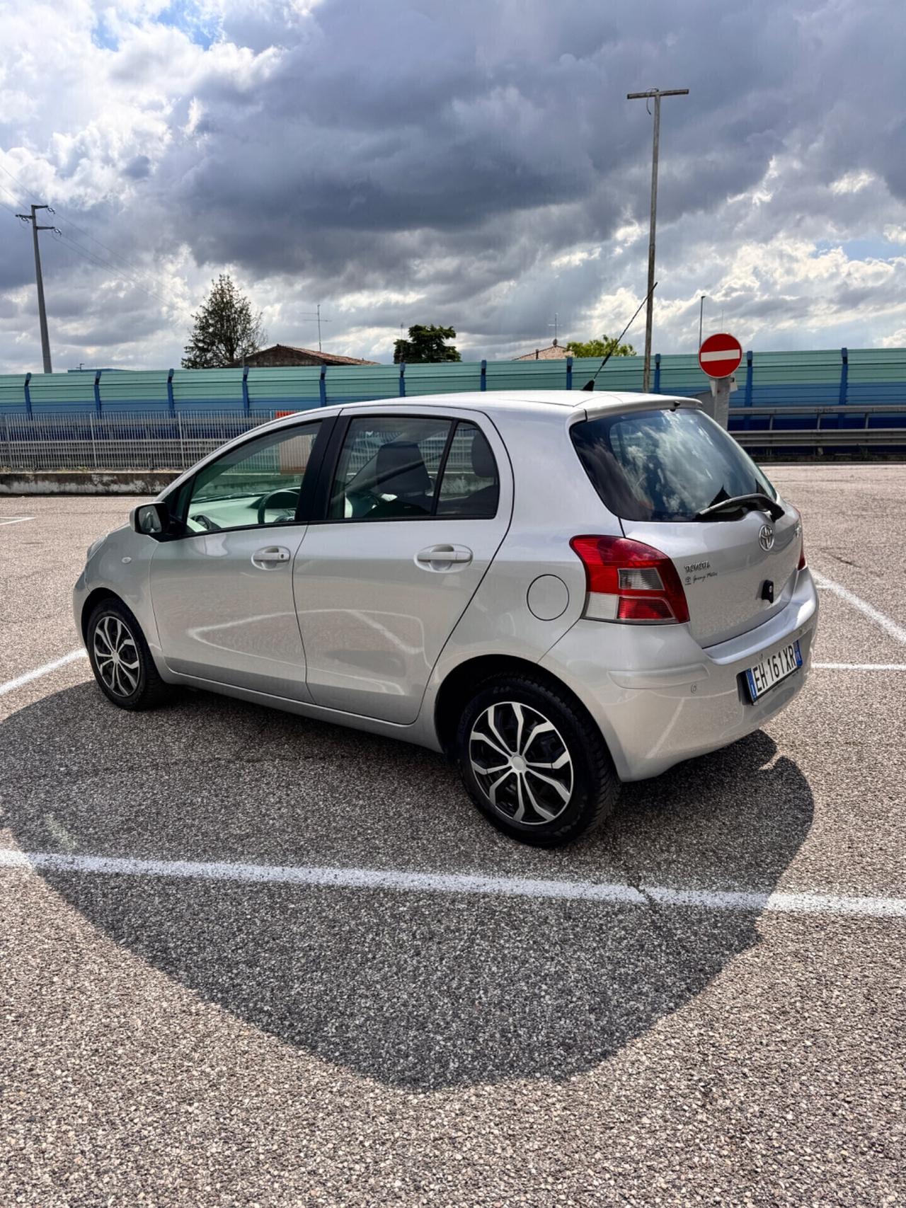 Toyota Yaris 1.3 5 porte 2011