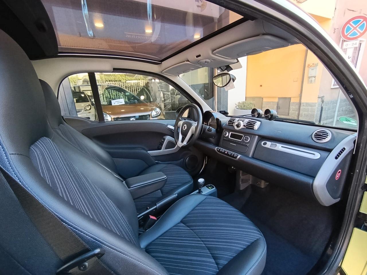 Smart ForTwo 1.0 71cv MHD coupé pulse Servosterzo