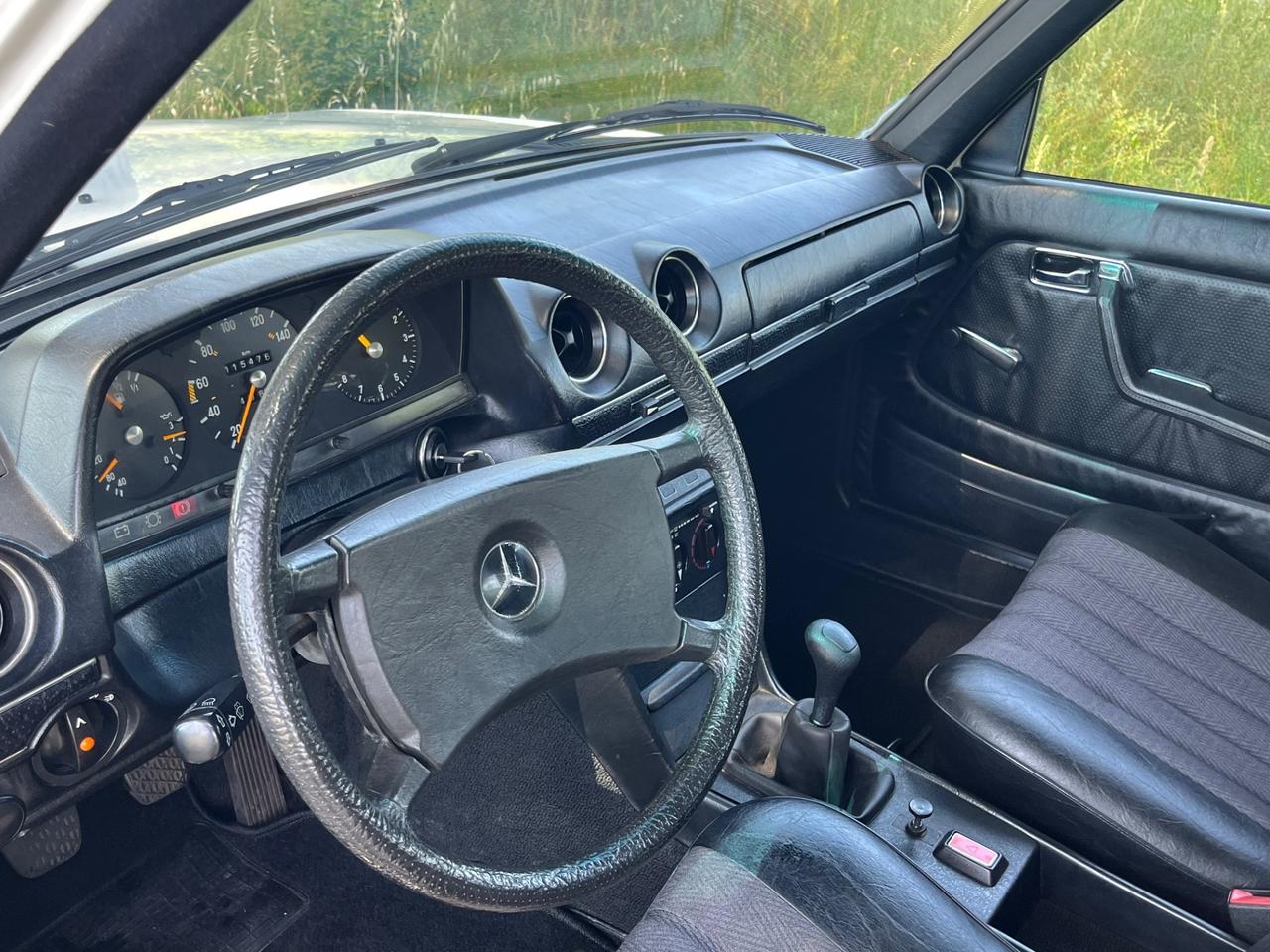 Mercedes benz 200 E w123 - Motore NUOVO