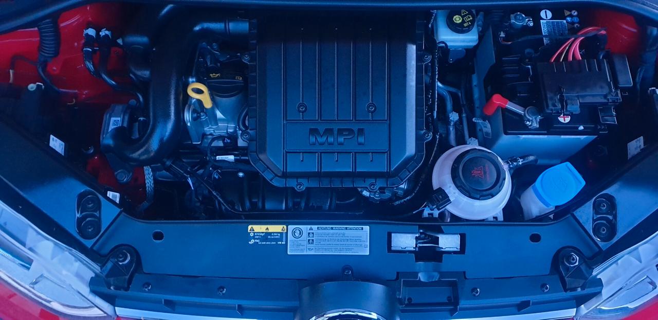 VOLKSWSWAGEN UP 1,0 BENZINA PARI NUOVO KM 19 MILA