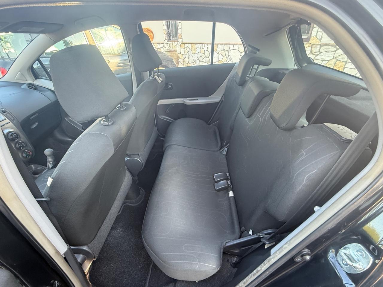 Toyota Yaris 1.0 5 porte