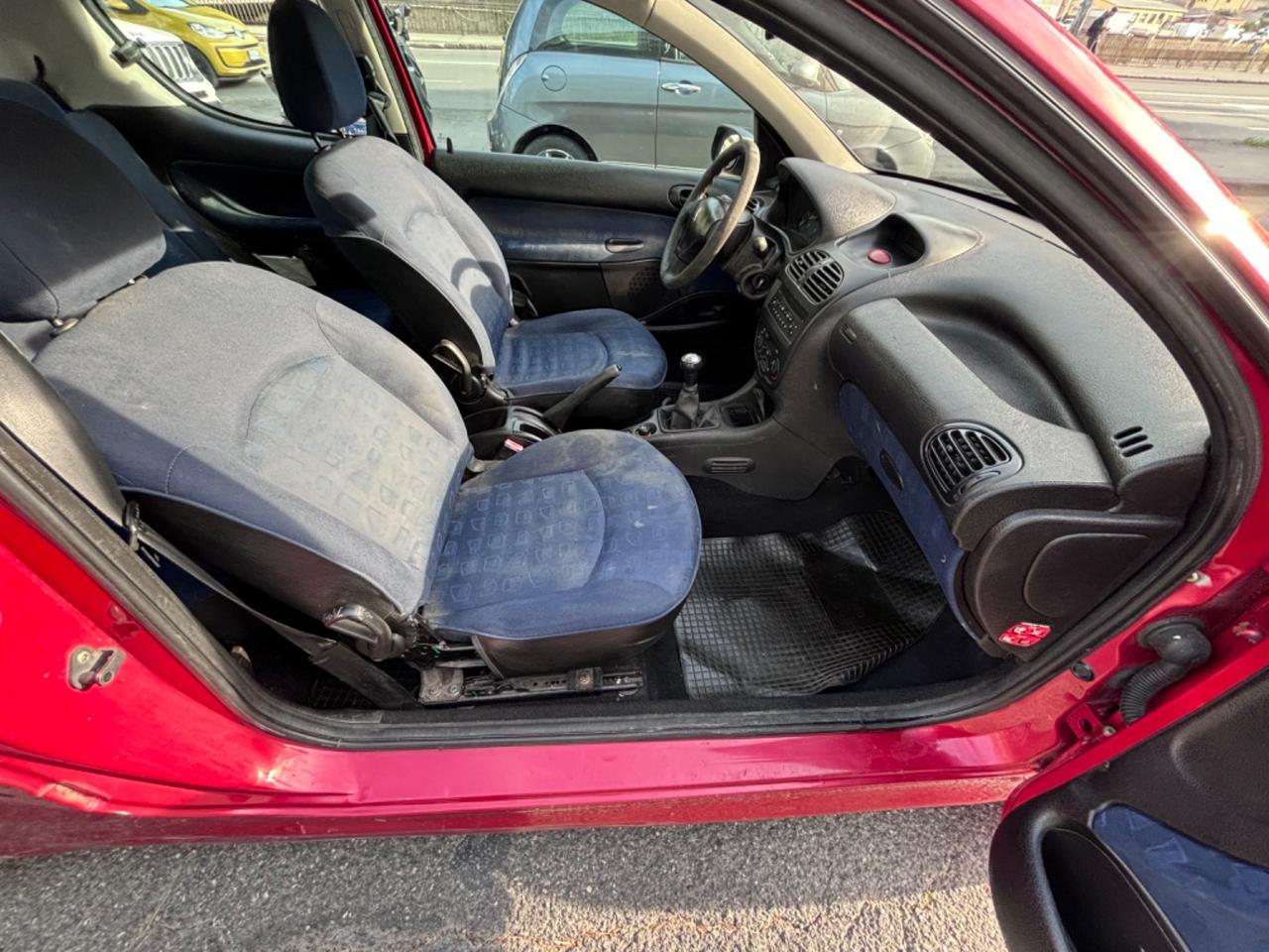 Peugeot 206 1.1 3p. XR