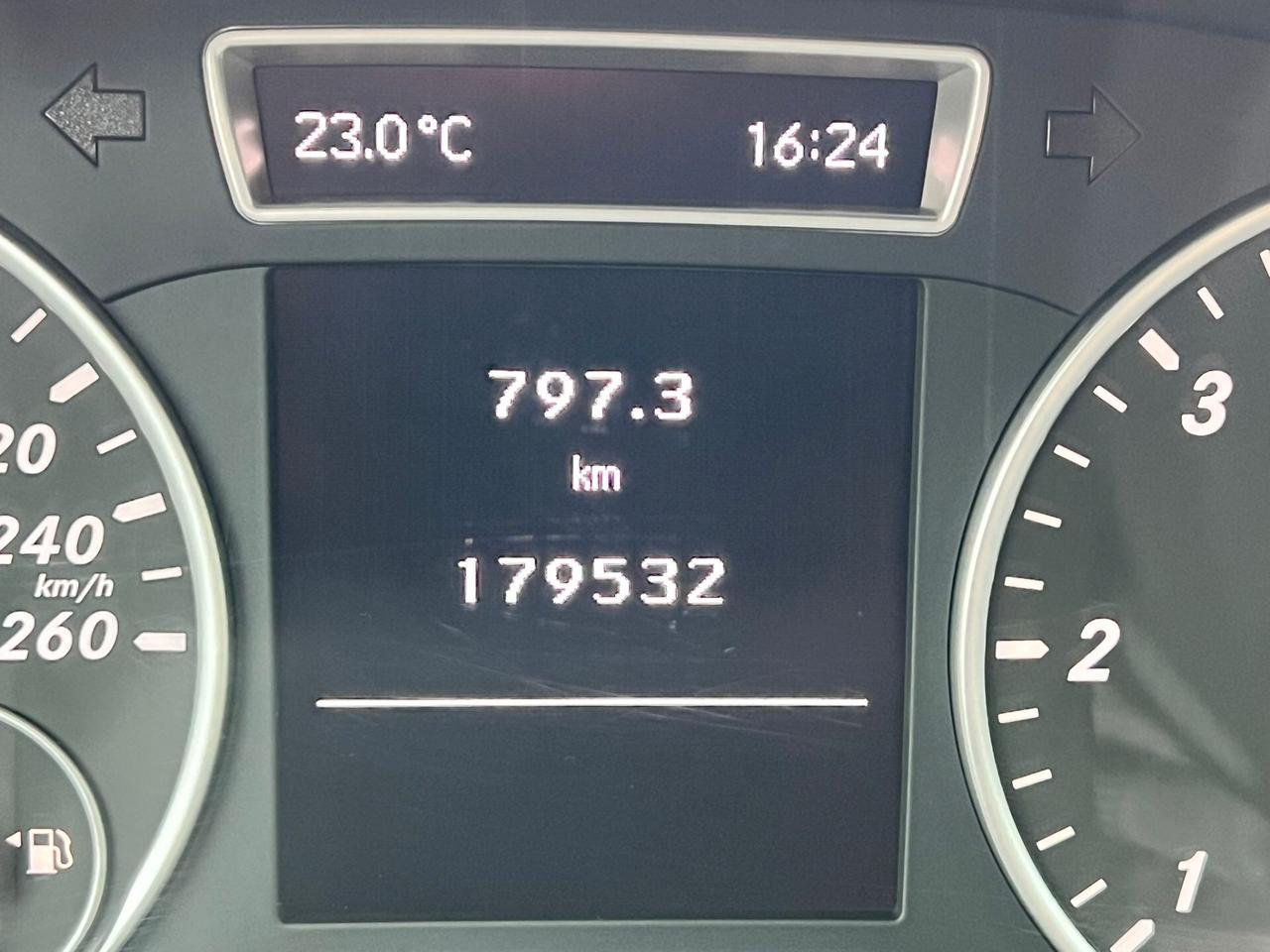 MERCEDES CLASSE A 180 1.5 CDI Premium-2013