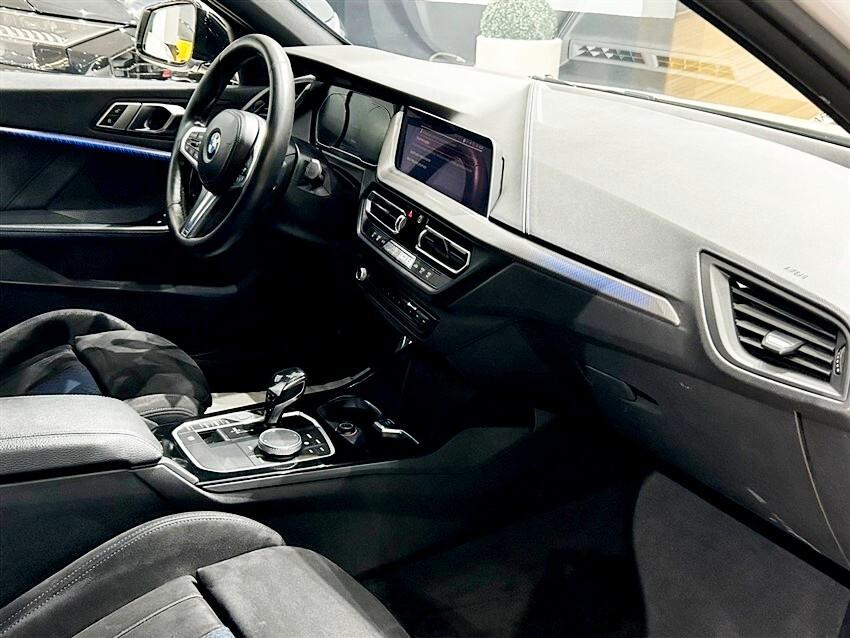 Bmw 116 116d 5p. Msport