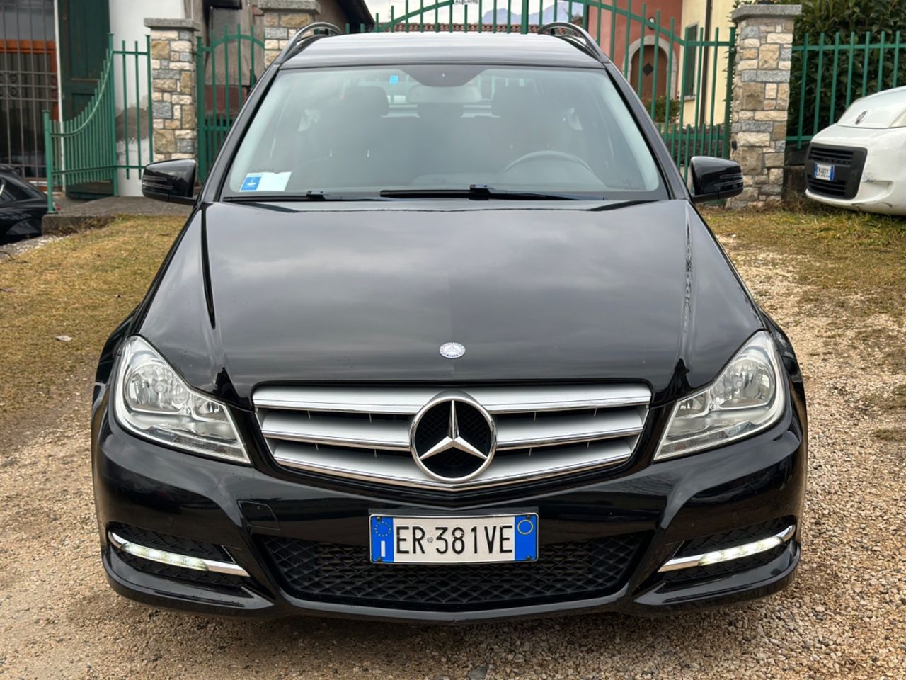 Mercedes-Benz C-Class 2013 photo 2
