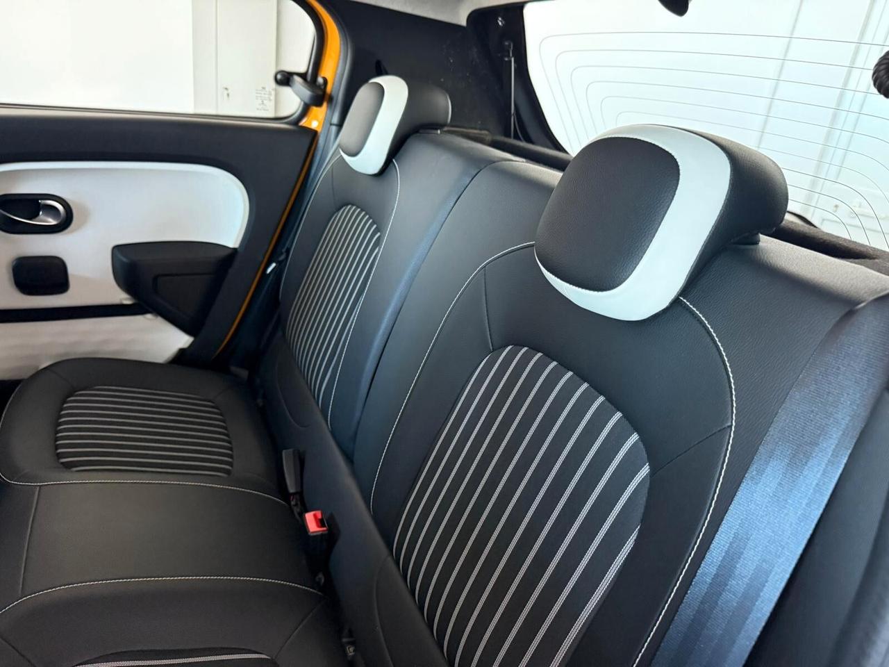 Renault Twingo 1.0 SCE 73 CV Duel