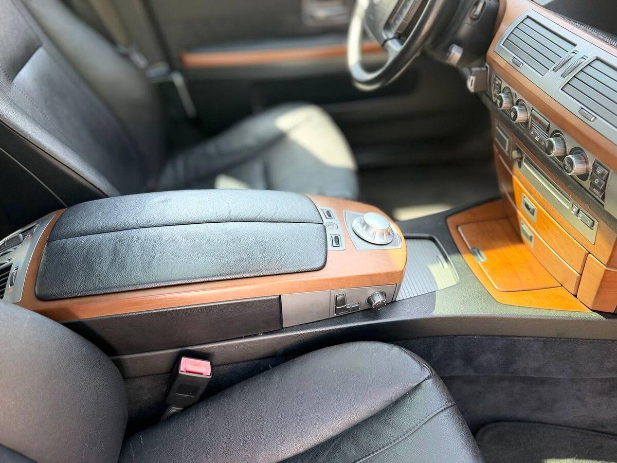 BMW Serie 7 E 65-66 745i