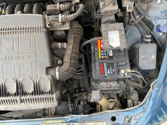 Lancia Y 1.2i 16V cat LX
