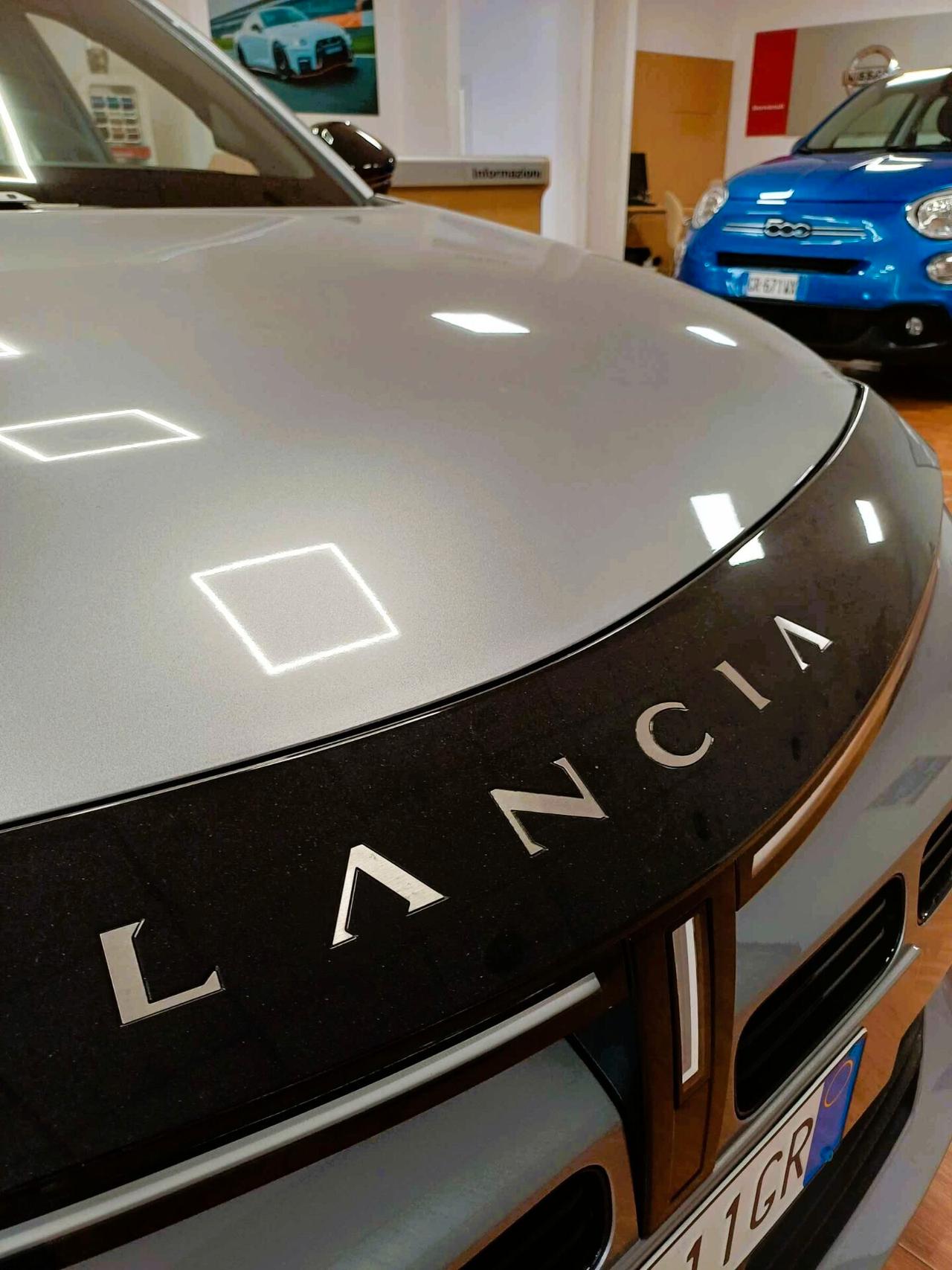 Lancia Ypsilon Hybrid e-DCT