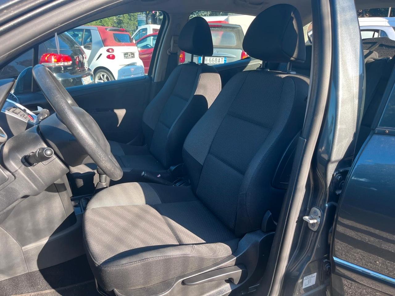 Peugeot 207 1.4 VTi 95CV 5p. XS - 2010