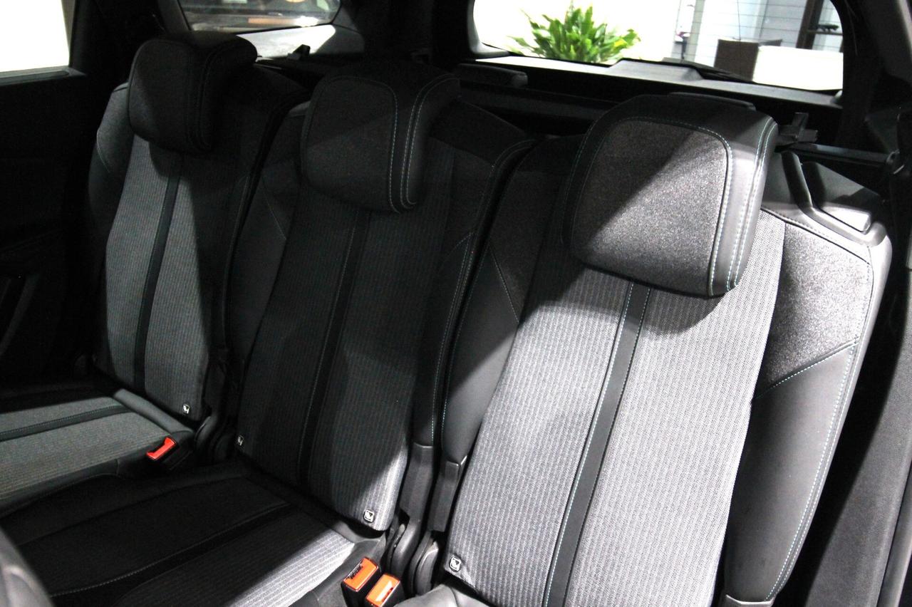 PEUGEOT 5008 1.5 130 CV ALLURE