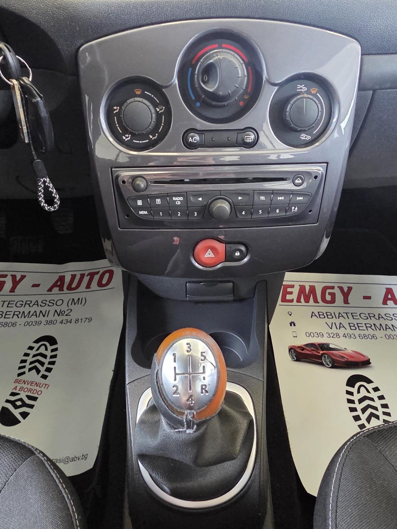 Renault Nuova Clio 1.2 16V 5 porte Live! Euro 5