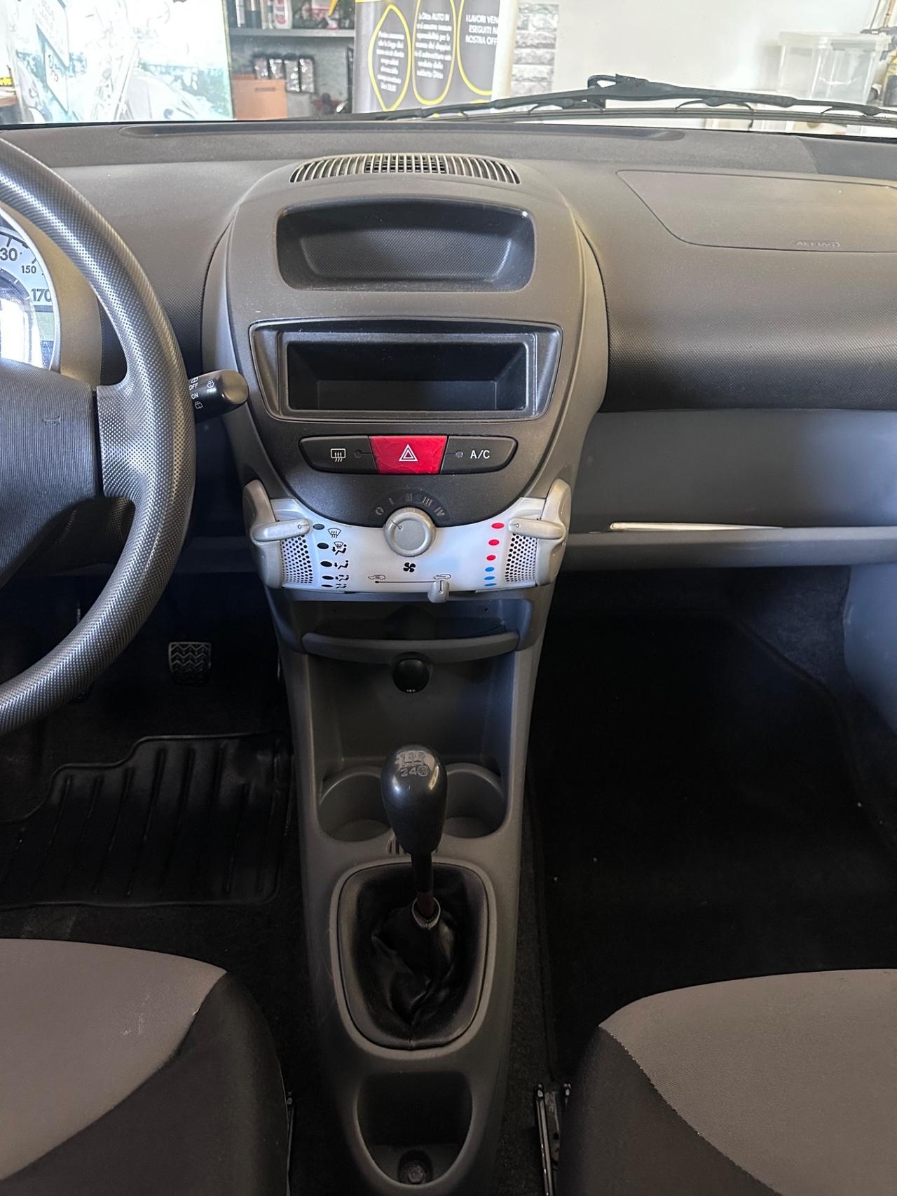 Peugeot 107 1.0 68CV 135.000km