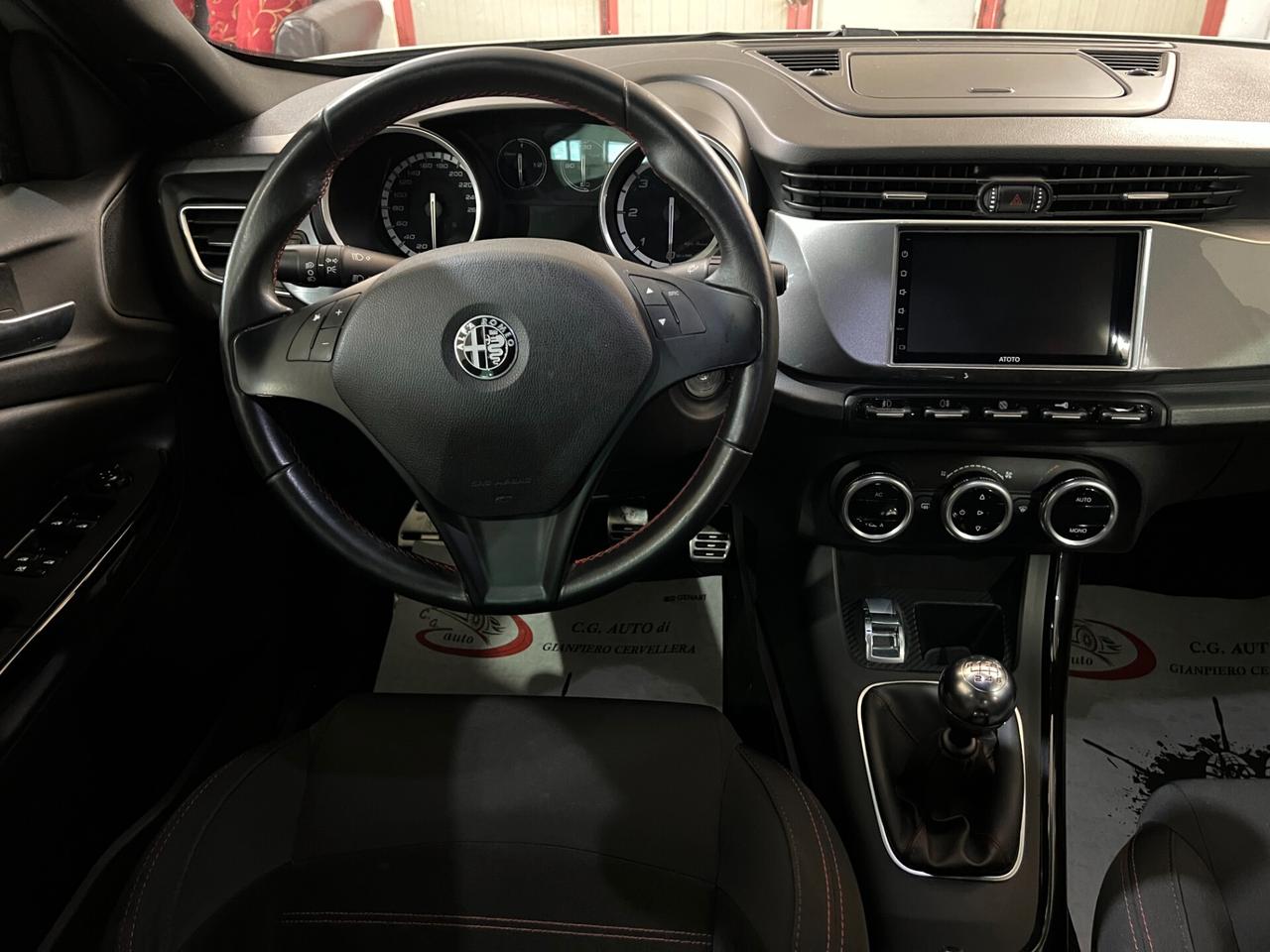 Alfa Romeo Giulietta 2.0 140 CV - DISTINCTIVE - 2012