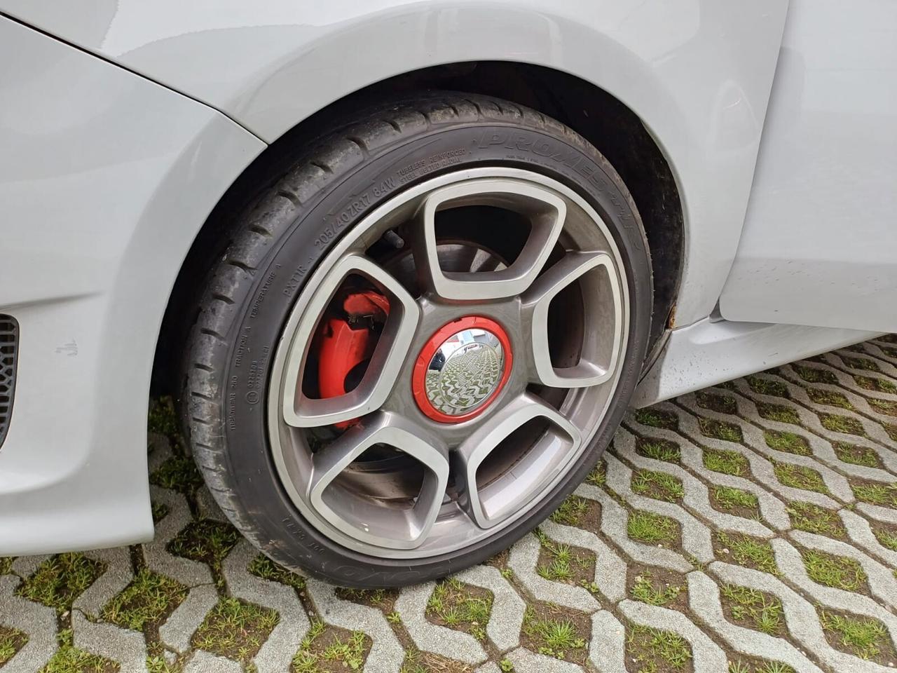 Abarth 500 1.4 Turbo T-Jet 135 cv