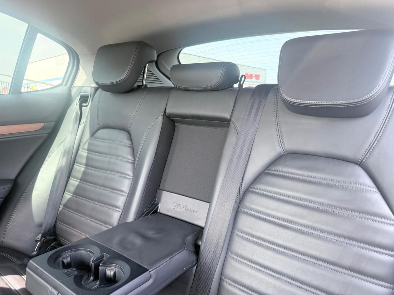 Alfa Romeo Stelvio 2.0 Turbo 280 CV AT8 Q4 GANCIO TRAINO