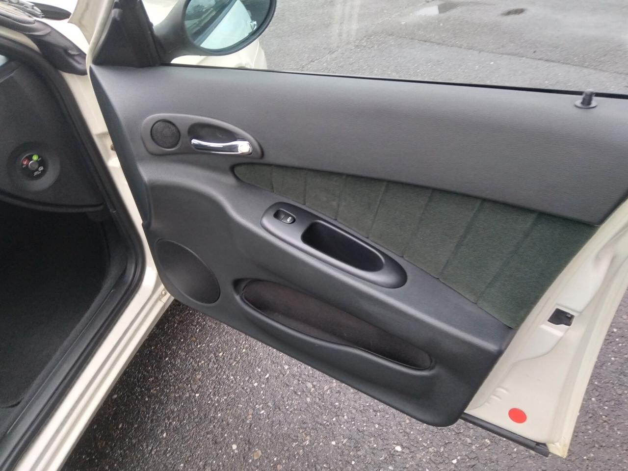 Alfa Romeo 156 2.0i 16V Twin Spark cat Selespeed Distinctive