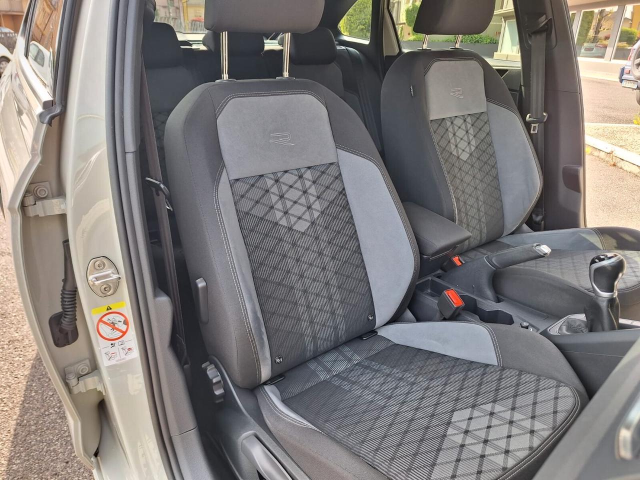 Volkswagen Taigo 1.0 TSI 110 CV R-Line