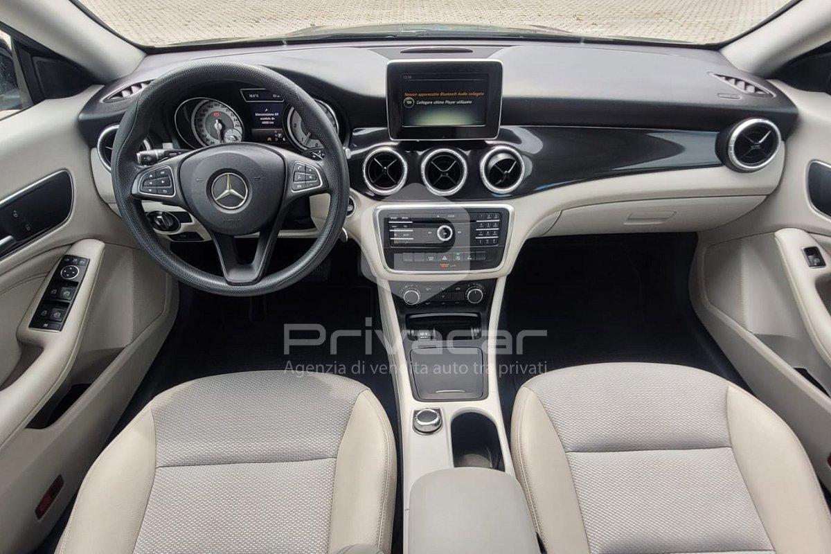 MERCEDES CLA 200 d S.W. Automatic Business