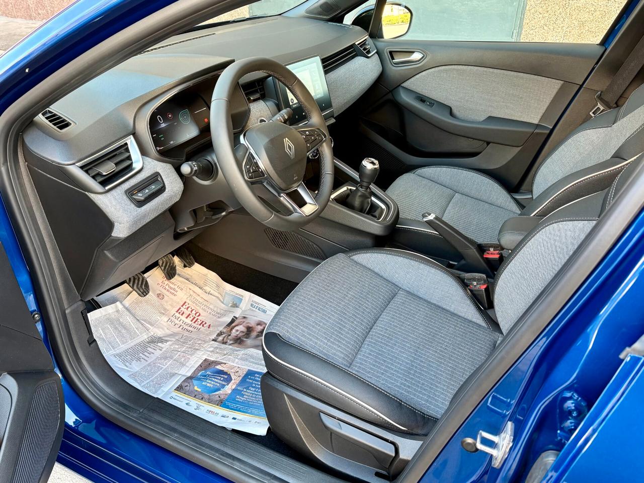 Renault clio 1.0 tce “TECHNO-3.000KM”-‘25