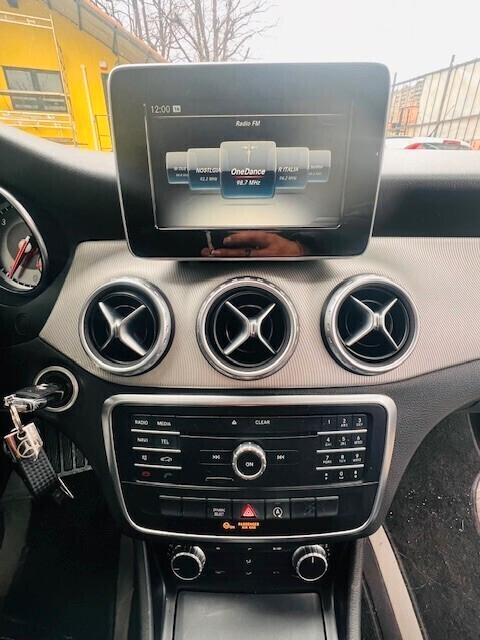 Mercedes-benz GLA 200 d Premium