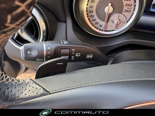 MERCEDES-BENZ GLA 200 d Automatic 4Matic Sport