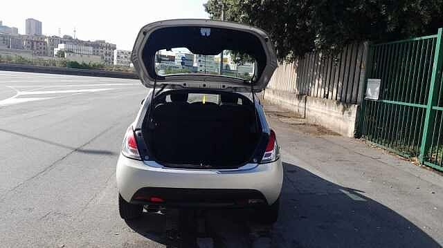 Lancia Ypsilon 1.2 69 CV 5 porte Elefantino