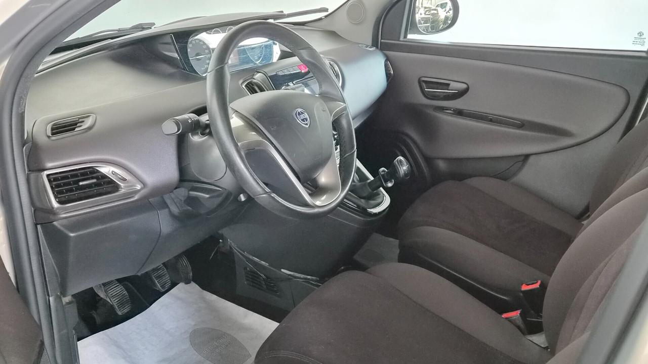 Lancia Ypsilon 1.2 69 CV 5 porte S&S Gold