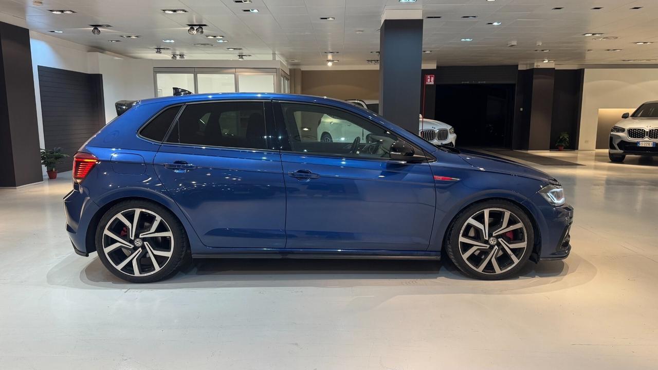 VOLKSWAGEN POLO GTi 200CV-2019