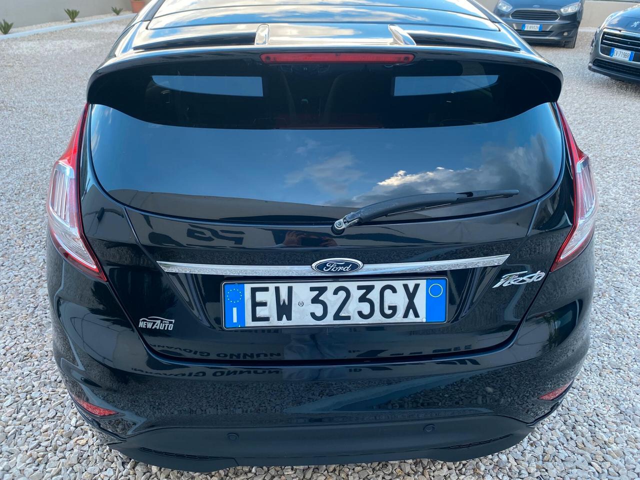 Ford Fiesta 1.5 TDCi 75CV 5 porte Titanium