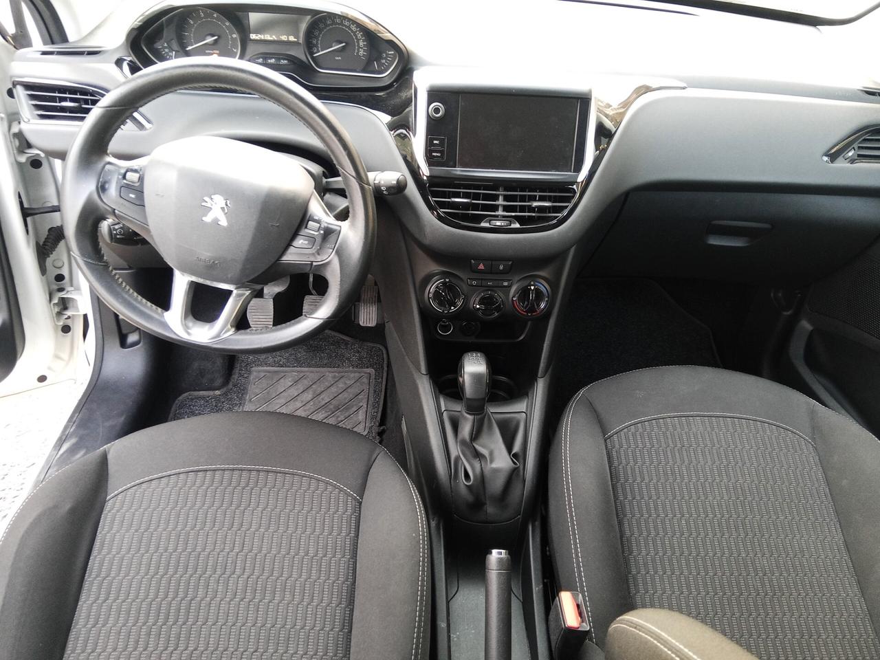 Peugeot 208 PureTech 82 5 porte Allure